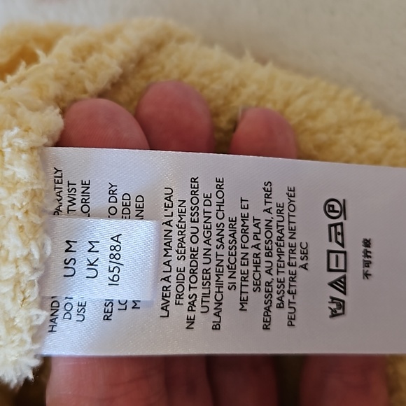 Urban Outfitters Crop Yellow Fuzzy - Picture 6 of 6